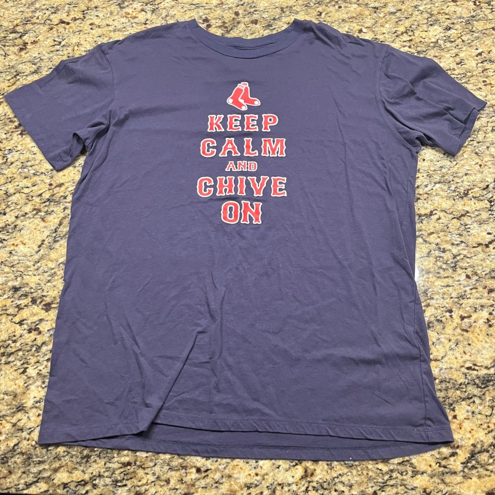 The Chivery Boston Strong Keep Calm and Chive On Red Sox Graphic T-Shirt Mens XL